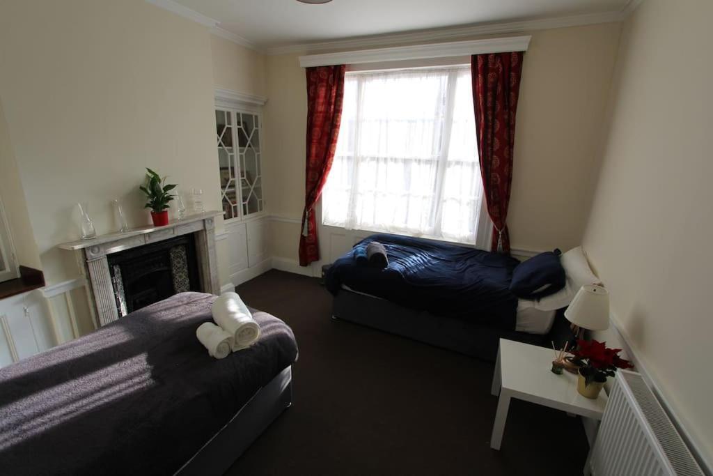 Perfect For Large Family & Friends, Free Parking, Games Villa Reading Luaran gambar