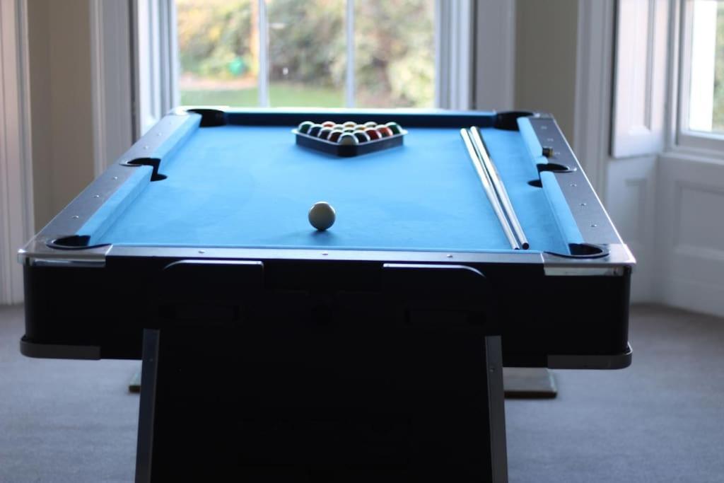 Perfect For Large Family & Friends, Free Parking, Games Villa Reading Luaran gambar