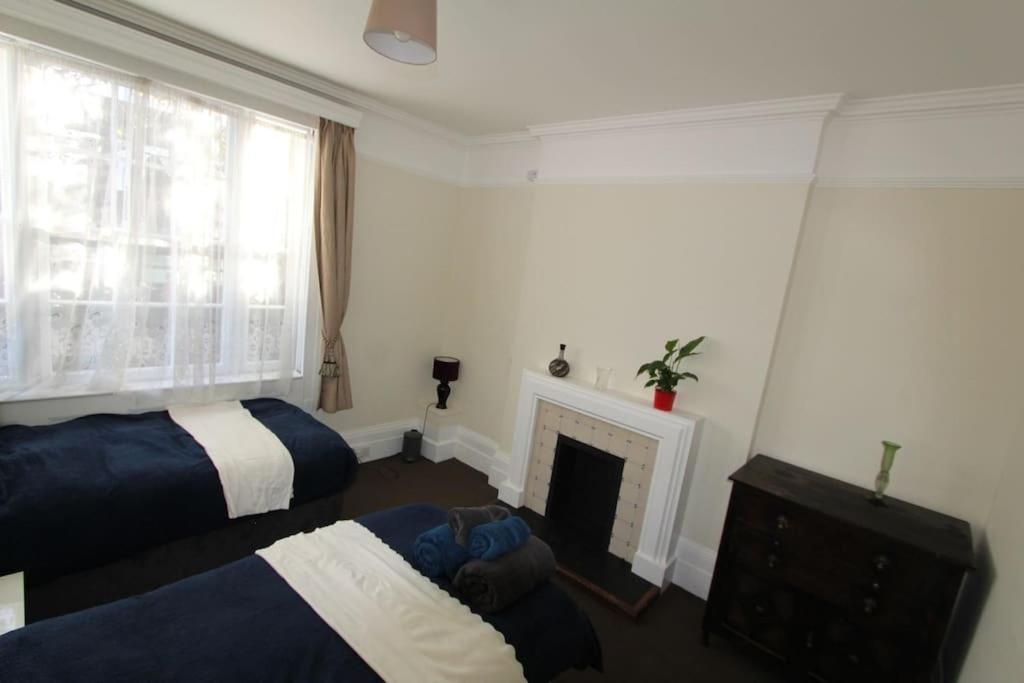 Perfect For Large Family & Friends, Free Parking, Games Villa Reading Luaran gambar